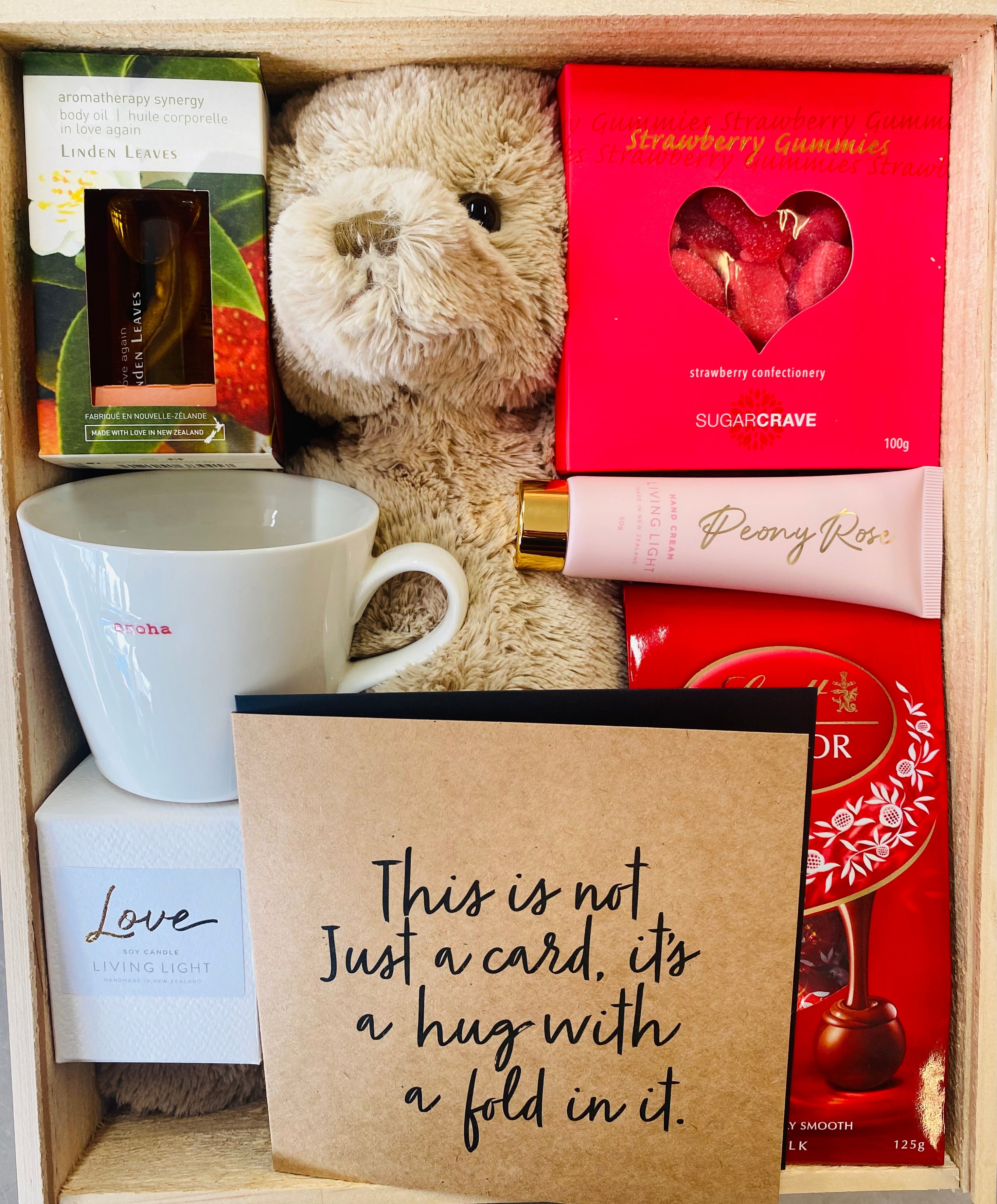 Comes with a hug - Care box