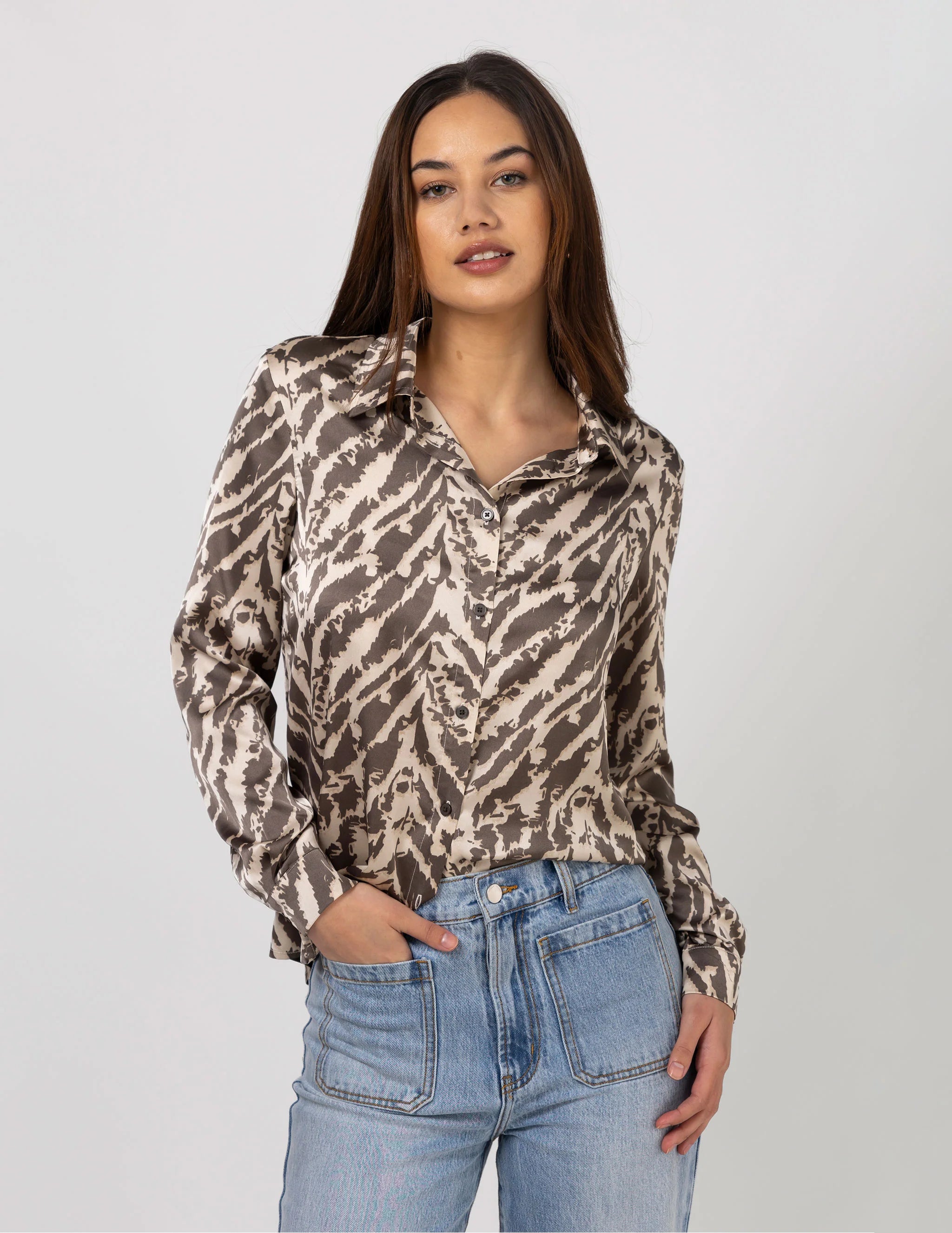 NEW! Vera shirt - abstract animal