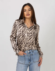 NEW! Vera shirt - abstract animal