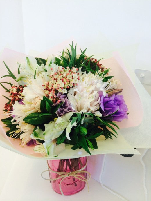 Pastel posy in Mason Jar